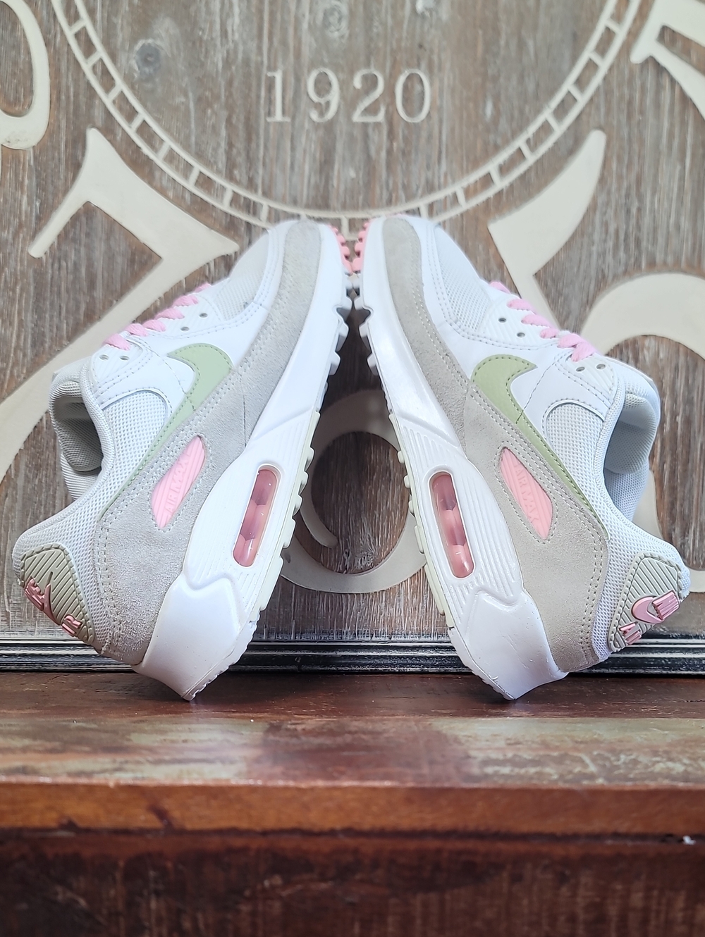 Nike Wmns Air Max 90 " White/Light Olive/Pink" Wmns 7, Good Cond. Fast Shipping - Picture 3 of 16